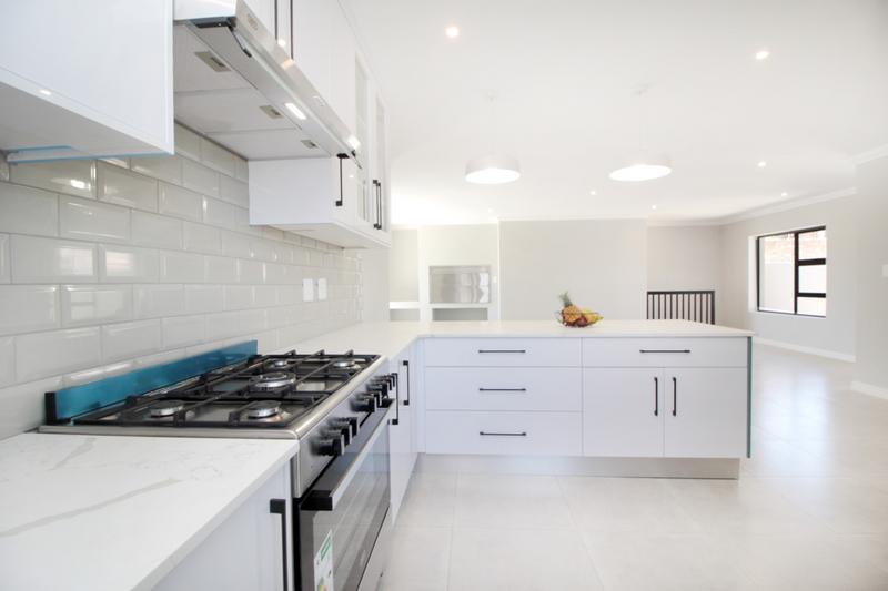 3 Bedroom Property for Sale in Fraaiuitsig Western Cape